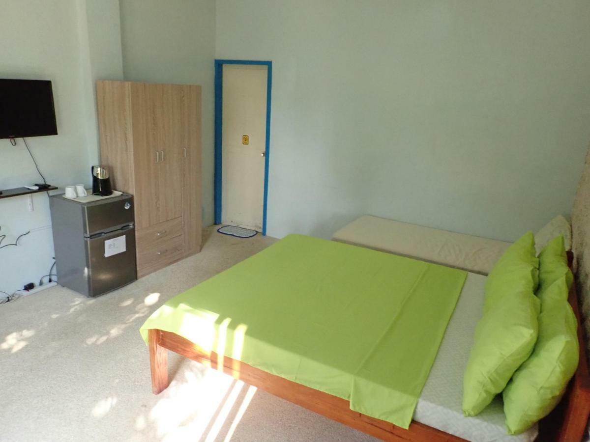 Nost Cottages Lapu-Lapu City Exterior photo